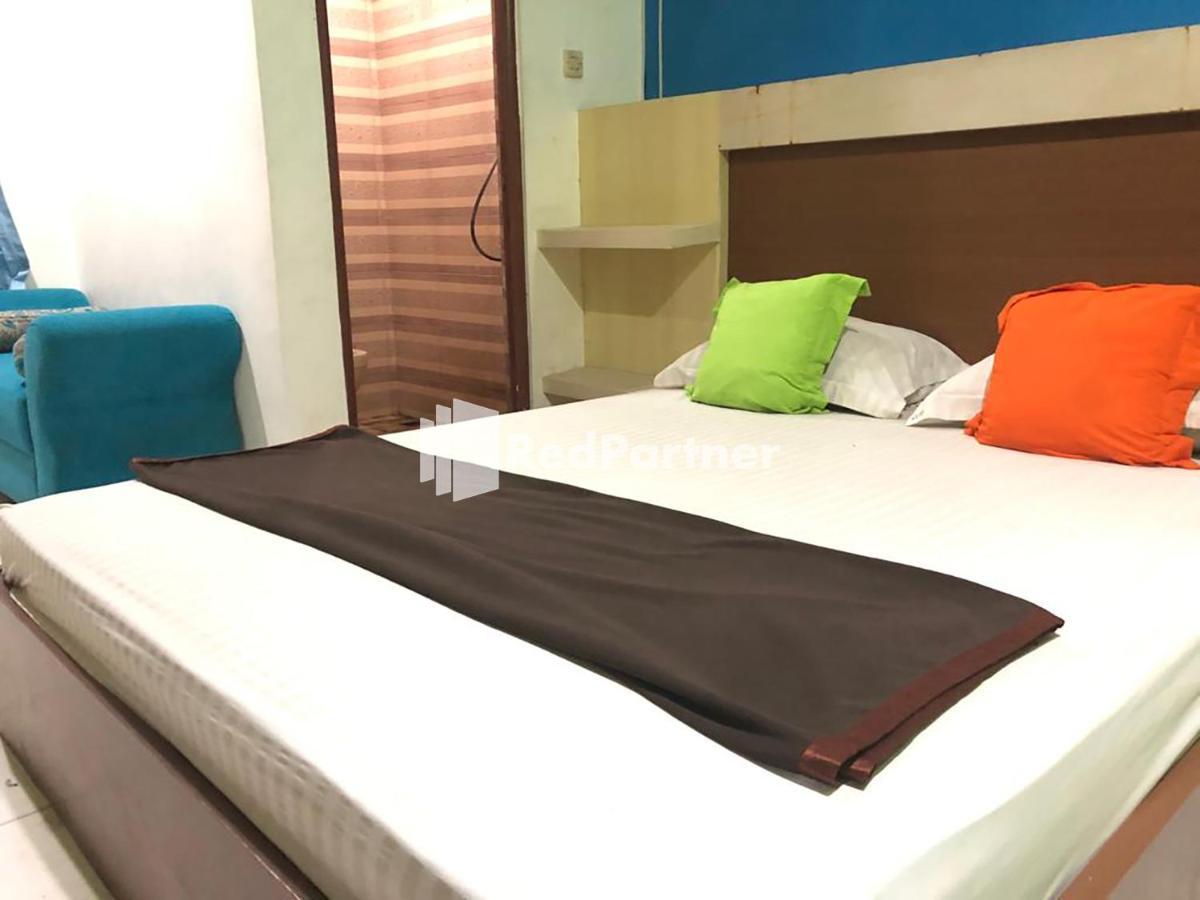 Seungit Syariah Inn Tebet Mitra Reddoorz Jacarta Exterior foto